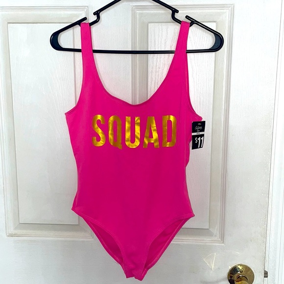 HOT PINK BIKINI - Picture 1 of 3